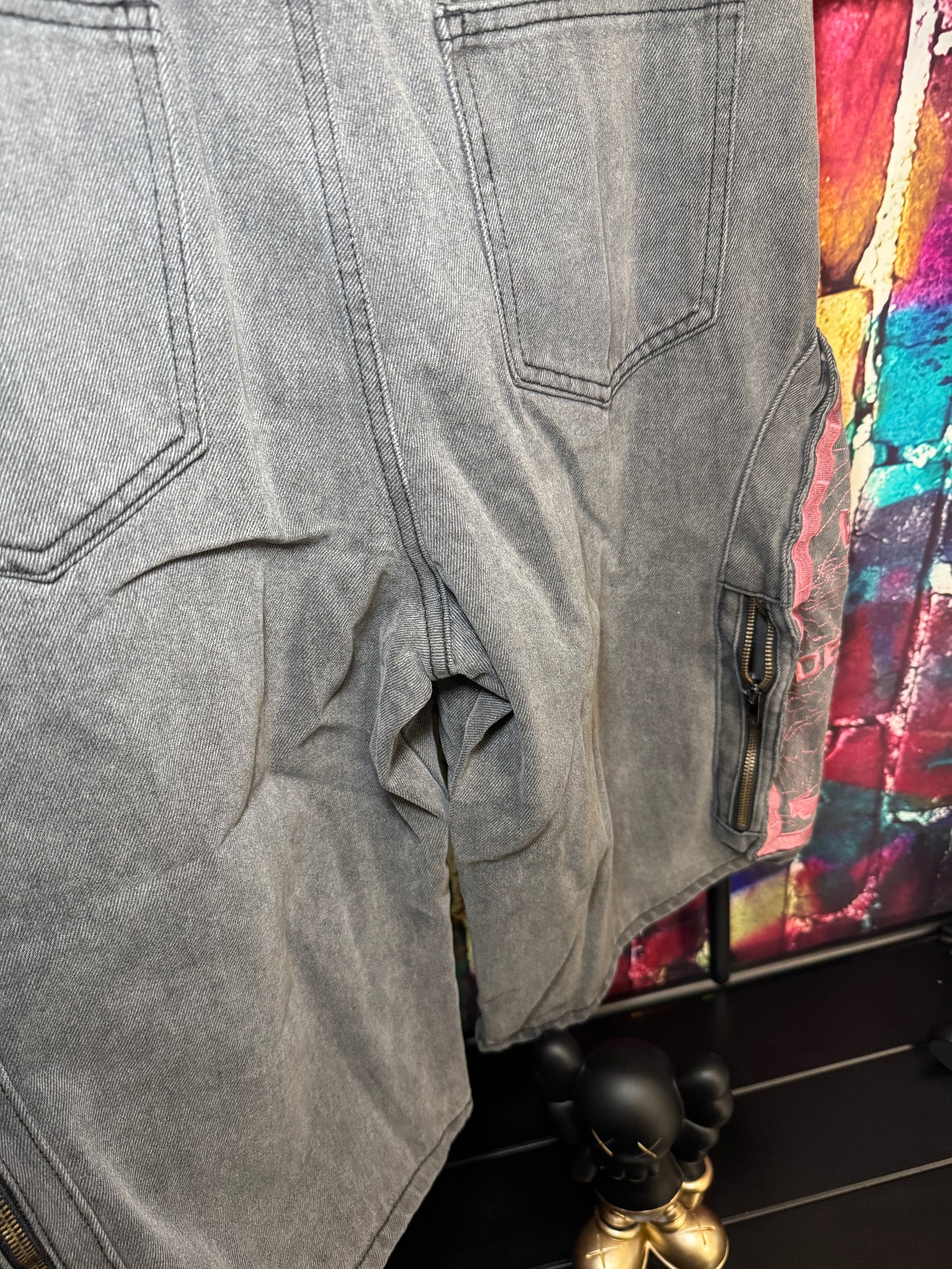 Who decides war jeans shorts denim shorts